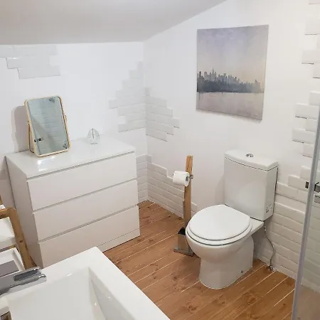 Room With Private Wc With Free Parking * Lissabon
