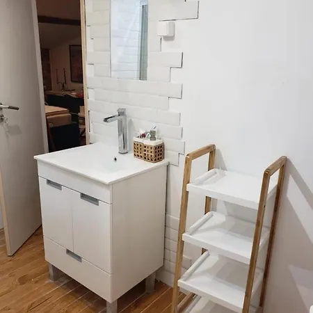 Room With Private Wc With Free Parking Ferienhaus